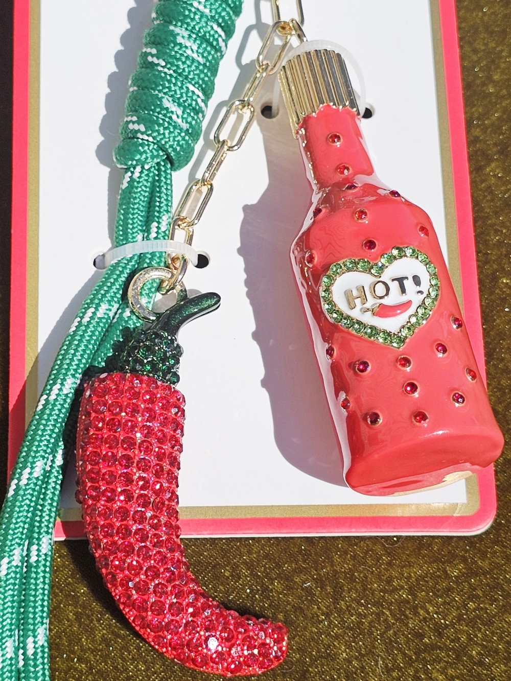 Piper K Bag Charm – Hand-Painted Hot Sauce & Rhinestone Chili Pepper - NWOT - Picture 3 of 4